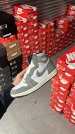 Nike shoes pallet - Image 11