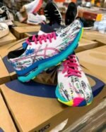 ASICS Novablast 2 Platinum US 9 sport shoes pallet - Image 3