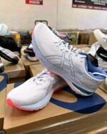 ASICS Novablast 2 Platinum US 9 sport shoes pallet - Image 5