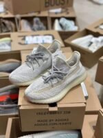 Yeezy Shoes pallets - Image 12