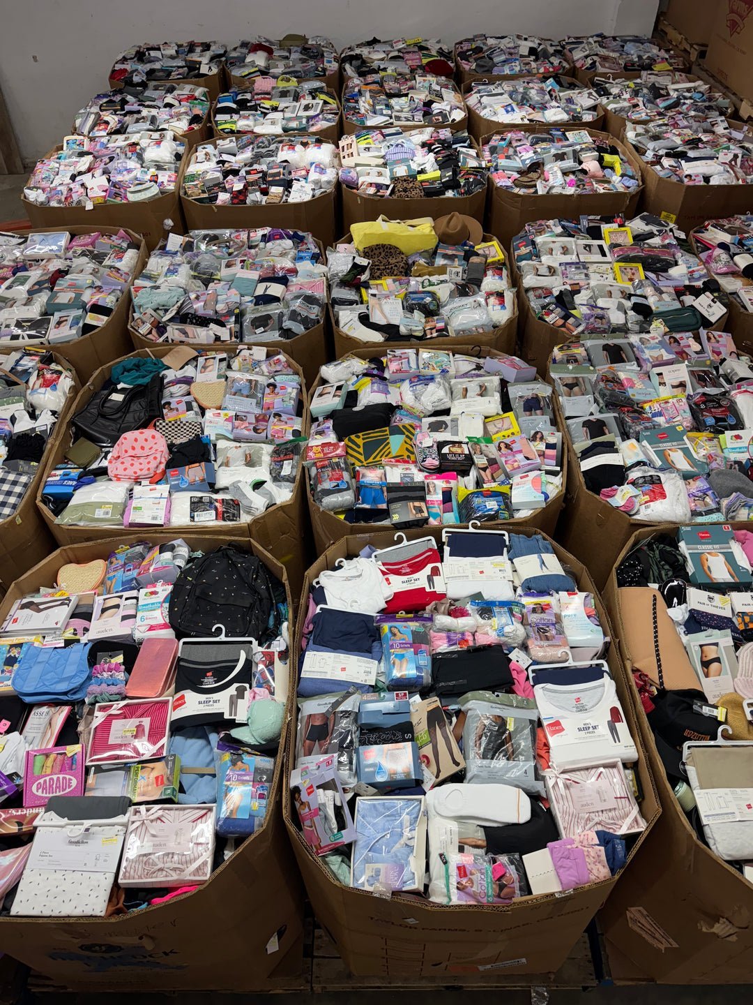 E3D857E1-A47F-4137-AE28-DFDC7E61AE94_1080x.jpg Target Accessories (1500+ Pieces) - Image 1