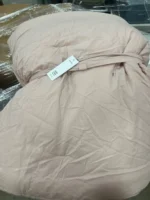 Assorted Bedding: 92 percent Off Original Retail - Image 5