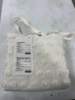 Assorted Bedding: 92 percent Off Original Retail - Image 3