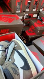 Buy Authentic Nike Shoes - Image 14