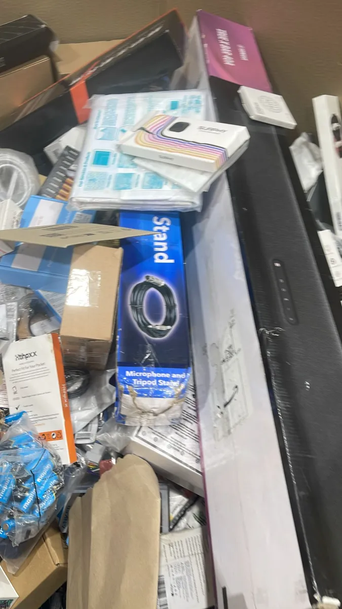 AIDOlVa7TN1ehv.webp Computer accessories - mixed electronics - 1pallet, 782pcs - Image 1