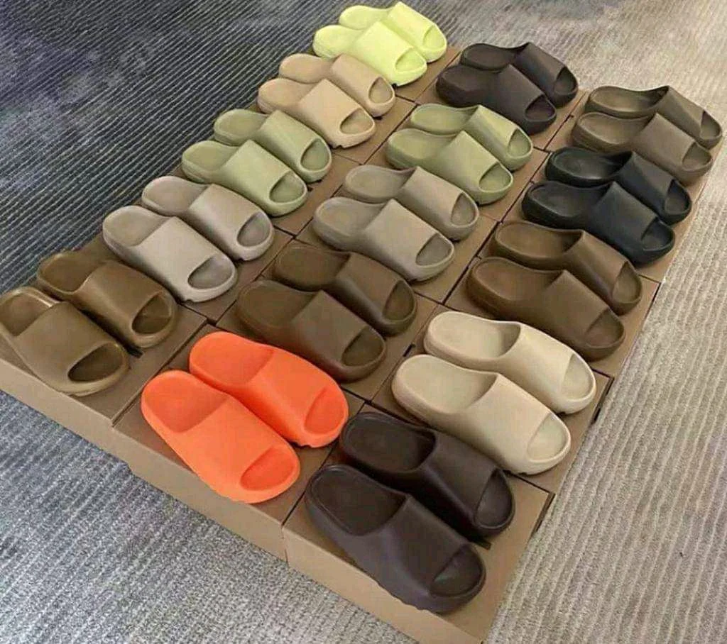 YEEZY SLIDES Pallets YEEZY SLIDES Pallets