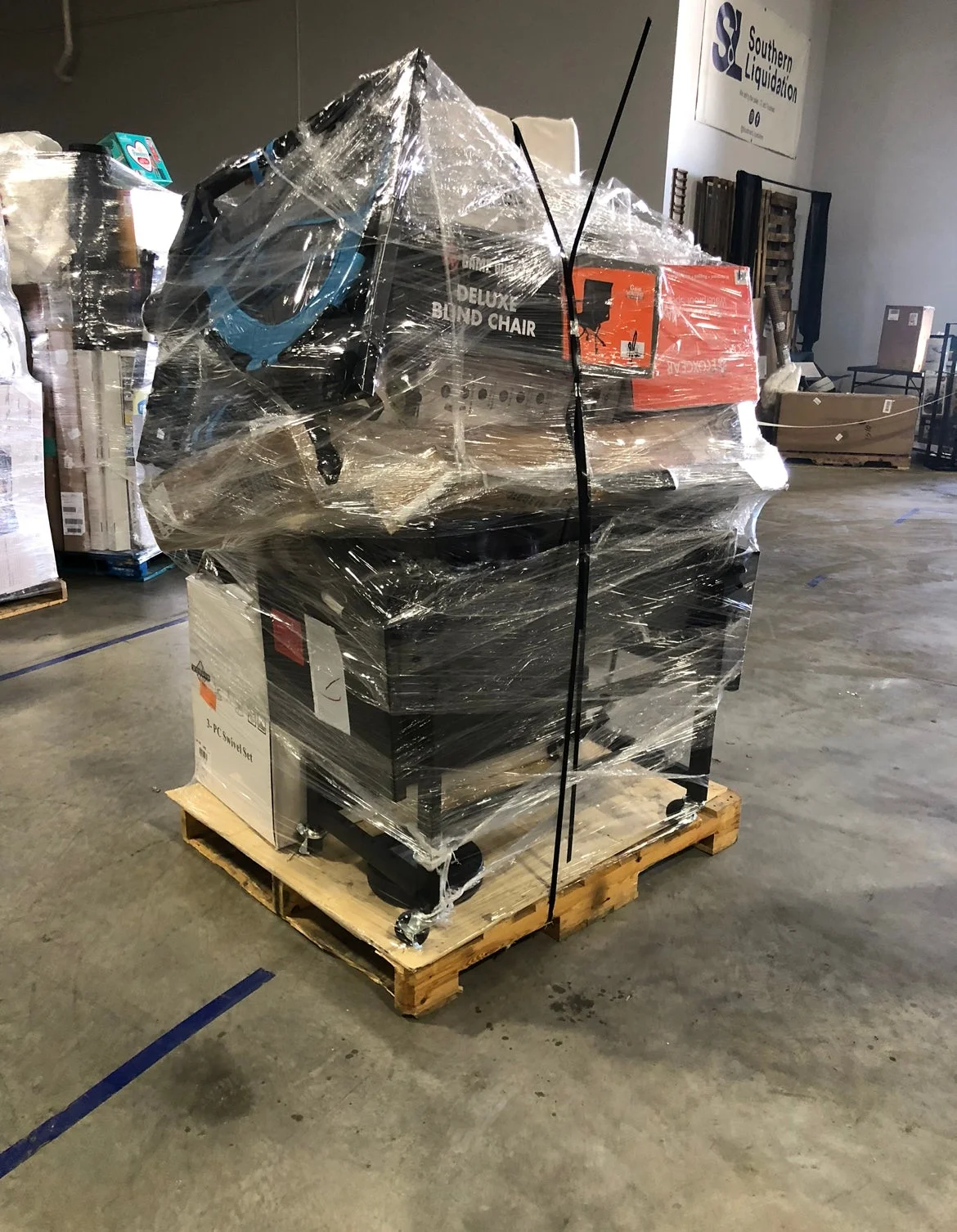 Camping Equipment Wholesale Pallets for Sale | Outdoor Gear Liquidation Camping Equipment Wholesale Pallets for Sale | Outdoor Gear Liquidation