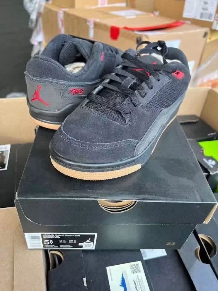 Mixed Sneakers Pallets for Sale | Wholesale Sneaker Pallets Mixed Sneakers Pallets for Sale | Wholesale Sneaker Pallets