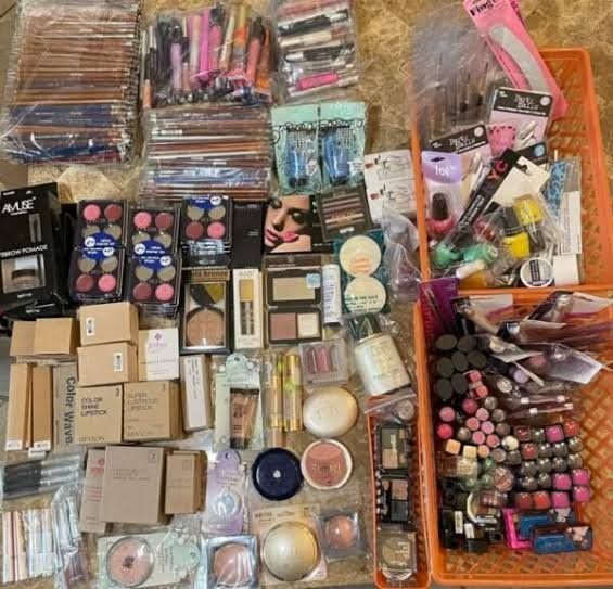 Sephora Liquidation Pallets for Sale – 200 Items for $900 Sephora-related beauty liquidation pallet with assorted cosmetics and skincare products for wholesale resale.